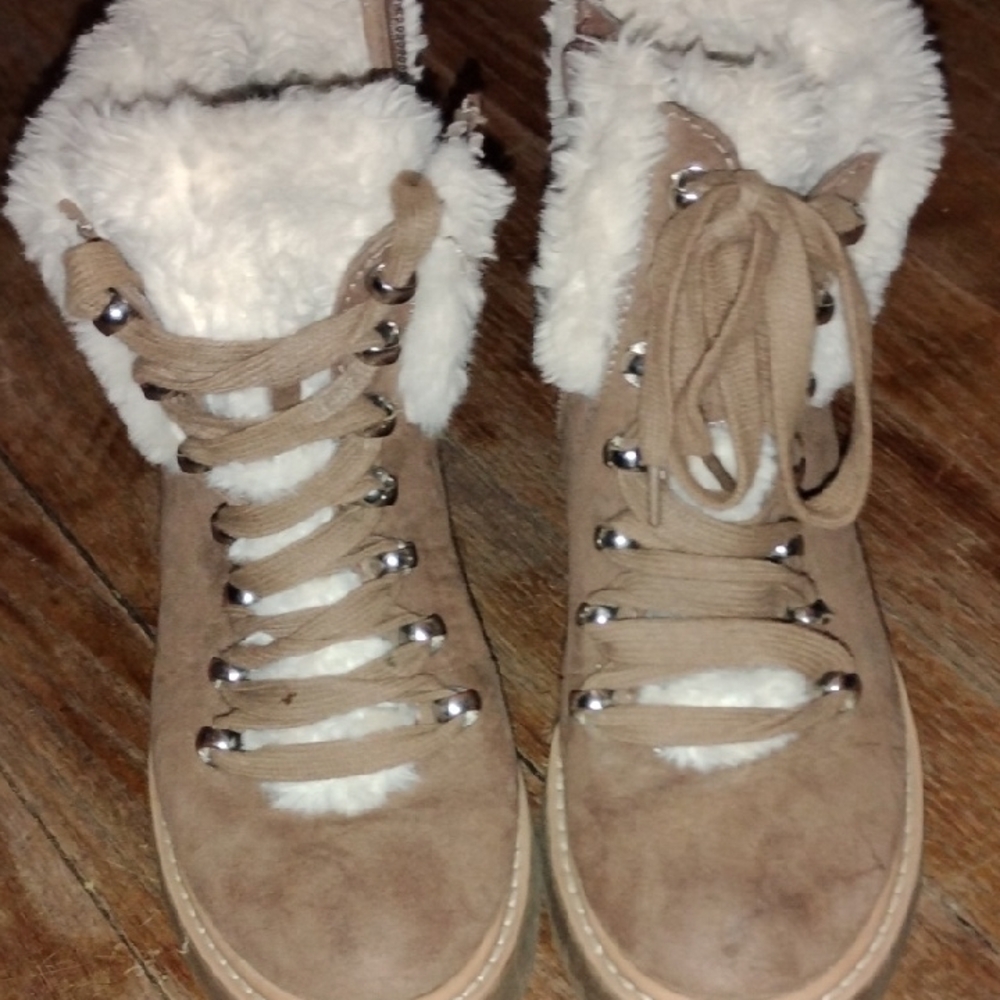 Women's Tan Fur-Lined Boots